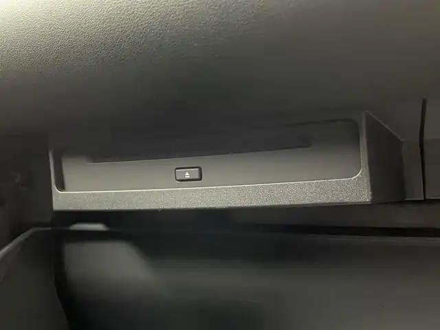 トヨタ ヴォクシー ハイブリッド S－Z 埼玉県 2025(令7)年 4万km グリッターブラックガラスフレーク 快適利便パッケージ　純正１０．５インチディスプレイオーディオ　バックカメラ　ビルトインＥＴＣ２．０　ＤＶＤ再生　三眼　レーダークルーズ　シートヒーター　ステアリングヒーター　ＨＤＭＩ　ＡＣ１００Ｖ