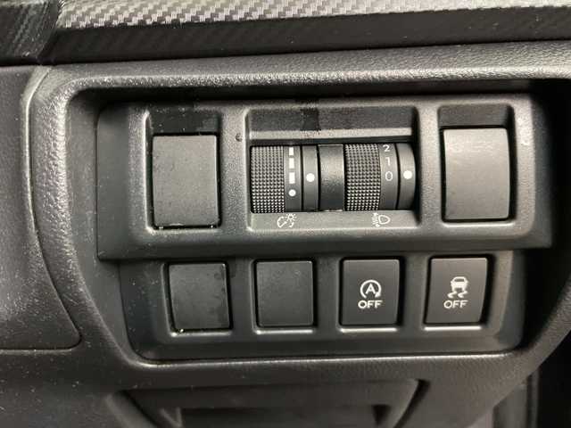 スバル インプレッサ Ｇ４ 1．6i－L アイサイト 道央・札幌 2019(令1)年 5.8万km ダークブルーパール ・4WD　/アイサイト/・プリクラッシュセーフティ/・社外ナビ　BT/SD/FM/AM/・バックカメラ/・レーダークルーズコントロール/・コーナーセンサー/・パドルシフト/・ビルトインETC/・スマートキー×2/・純正フロアマット/・オートライト/・横滑り防止装置/・ABS/・保証書/取説