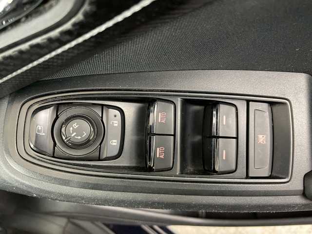 スバル インプレッサ Ｇ４ 1．6i－L アイサイト 道央・札幌 2019(令1)年 5.8万km ダークブルーパール ・4WD　/アイサイト/・プリクラッシュセーフティ/・社外ナビ　BT/SD/FM/AM/・バックカメラ/・レーダークルーズコントロール/・コーナーセンサー/・パドルシフト/・ビルトインETC/・スマートキー×2/・純正フロアマット/・オートライト/・横滑り防止装置/・ABS/・保証書/取説