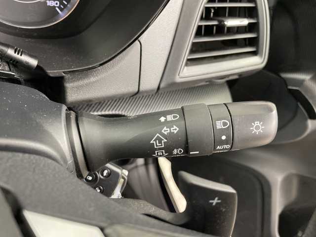 スバル インプレッサ Ｇ４ 1．6i－L アイサイト 道央・札幌 2019(令1)年 5.8万km ダークブルーパール ・4WD　/アイサイト/・プリクラッシュセーフティ/・社外ナビ　BT/SD/FM/AM/・バックカメラ/・レーダークルーズコントロール/・コーナーセンサー/・パドルシフト/・ビルトインETC/・スマートキー×2/・純正フロアマット/・オートライト/・横滑り防止装置/・ABS/・保証書/取説