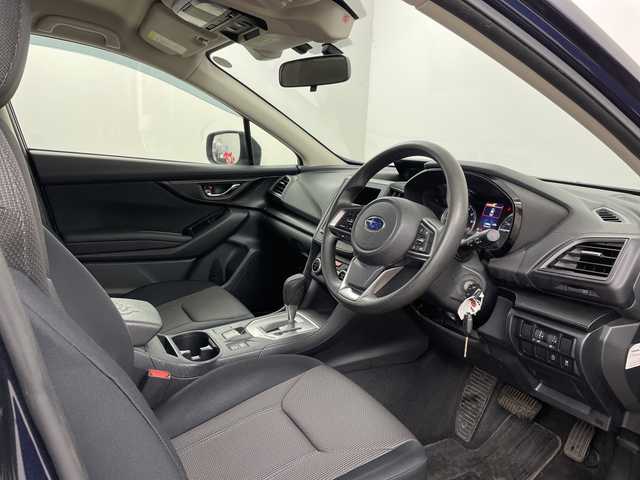 スバル インプレッサ Ｇ４ 1．6i－L アイサイト 道央・札幌 2019(令1)年 5.8万km ダークブルーパール ・4WD　/アイサイト/・プリクラッシュセーフティ/・社外ナビ　BT/SD/FM/AM/・バックカメラ/・レーダークルーズコントロール/・コーナーセンサー/・パドルシフト/・ビルトインETC/・スマートキー×2/・純正フロアマット/・オートライト/・横滑り防止装置/・ABS/・保証書/取説