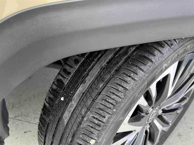 トヨタ ヤリスクロス ハイブリッド Z 宮城県 2021(令3)年 1.5万km ブラックマイカ/ベージュ 2トーン 禁煙車/トヨタセーフティーセンス/・レーントレーシングアシスト/・レーダークルーズコントロール/・ロードサインアシスト/・オートマチックハイビーム/・パーキングサポートブレーキ（ＰＫＳＢ）/・プリクラッシュセーフティ/パノラミックビューモニター/純正8インチTコネクトナビ/・BT/USB/AM/FM/ビルトインETC/前後ドライブレコーダー/前席シートヒーター/運転席パワーシート/ハーフレザーシート/ステアリングヒーター/革巻きステアリング/ステアリングスイッチ/スマートキー×2/プッシュスタート/LEDヘッドライト/LEDフォグランプ/純正18インチアルミホイール/純正フロアマット/前後コーナーセンサー/横滑り防止装置