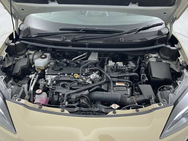 トヨタ ヤリスクロス ハイブリッド Z 宮城県 2021(令3)年 1.5万km ブラックマイカ/ベージュ 2トーン 禁煙車/トヨタセーフティーセンス/・レーントレーシングアシスト/・レーダークルーズコントロール/・ロードサインアシスト/・オートマチックハイビーム/・パーキングサポートブレーキ（ＰＫＳＢ）/・プリクラッシュセーフティ/パノラミックビューモニター/純正8インチTコネクトナビ/・BT/USB/AM/FM/ビルトインETC/前後ドライブレコーダー/前席シートヒーター/運転席パワーシート/ハーフレザーシート/ステアリングヒーター/革巻きステアリング/ステアリングスイッチ/スマートキー×2/プッシュスタート/LEDヘッドライト/LEDフォグランプ/純正18インチアルミホイール/純正フロアマット/前後コーナーセンサー/横滑り防止装置