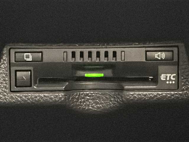 トヨタ ヤリスクロス ハイブリッド Z 宮城県 2021(令3)年 1.5万km ブラックマイカ/ベージュ 2トーン 禁煙車/トヨタセーフティーセンス/・レーントレーシングアシスト/・レーダークルーズコントロール/・ロードサインアシスト/・オートマチックハイビーム/・パーキングサポートブレーキ（ＰＫＳＢ）/・プリクラッシュセーフティ/パノラミックビューモニター/純正8インチTコネクトナビ/・BT/USB/AM/FM/ビルトインETC/前後ドライブレコーダー/前席シートヒーター/運転席パワーシート/ハーフレザーシート/ステアリングヒーター/革巻きステアリング/ステアリングスイッチ/スマートキー×2/プッシュスタート/LEDヘッドライト/LEDフォグランプ/純正18インチアルミホイール/純正フロアマット/前後コーナーセンサー/横滑り防止装置