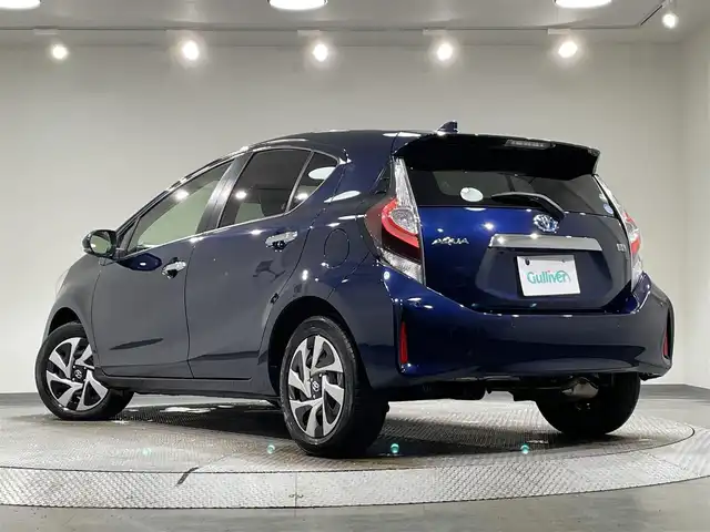トヨタ アクア S スタイルブラック 愛知県 2020(令2)年 3.5万km ダークブルーマイカ 純正ナビ/（AM/FM/Bluetooth/フルセグTV）/衝突軽減ブレーキ/アラウンドビューモニター/ビルトインETC/LEDヘッドライト/ドライブレコーダー/コーナーセンサー/レーンキープアシスト/パーキングアシスト/プッシュスタート/スマートキー/純正フロアマット/オートライト