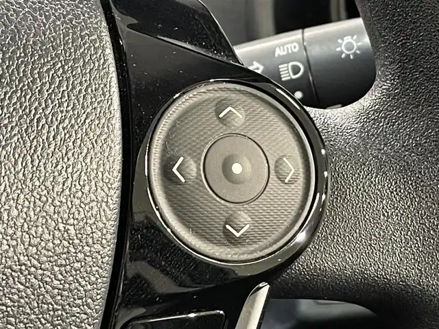 トヨタ アクア S スタイルブラック 愛知県 2020(令2)年 3.5万km ダークブルーマイカ 純正ナビ/（AM/FM/Bluetooth/フルセグTV）/衝突軽減ブレーキ/アラウンドビューモニター/ビルトインETC/LEDヘッドライト/ドライブレコーダー/コーナーセンサー/レーンキープアシスト/パーキングアシスト/プッシュスタート/スマートキー/純正フロアマット/オートライト