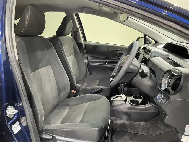 トヨタ アクア S スタイルブラック 愛知県 2020(令2)年 3.5万km ダークブルーマイカ 純正ナビ/（AM/FM/Bluetooth/フルセグTV）/衝突軽減ブレーキ/アラウンドビューモニター/ビルトインETC/LEDヘッドライト/ドライブレコーダー/コーナーセンサー/レーンキープアシスト/パーキングアシスト/プッシュスタート/スマートキー/純正フロアマット/オートライト