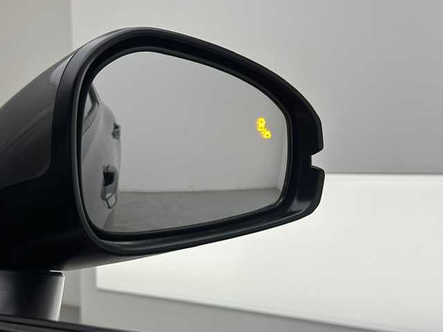 ホンダ ＺＲ－Ｖ ハイブリッド e:HEV Z 兵庫県 2024(令6)年 0.8万km スーパープラチナグレーメタリック 純正メモリナビ(Bluetooth/フルセグ/USB/applecarplay/androidauto)/パワーシート(D+N席)/シートヒーター(D+N席)/メモリーシート/ステアリングヒーター/BOSEサウンド/パワーバックドア/追従型クルーズコントロール/電子パーキングブレーキ/ブレーキホールド/前後ドライブレコーダー/ビルトインETC2.0/純正18インチアルミホイール/純正フロアマット/置くだけ充電/ブラインドスポットモニター/オートライト/オートマチックハイビーム/LEDヘッドライト/LEDフォグライト