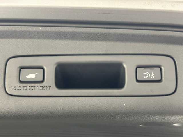 ホンダ ＺＲ－Ｖ ハイブリッド e:HEV Z 兵庫県 2024(令6)年 0.8万km スーパープラチナグレーメタリック 純正メモリナビ(Bluetooth/フルセグ/USB/applecarplay/androidauto)/パワーシート(D+N席)/シートヒーター(D+N席)/メモリーシート/ステアリングヒーター/BOSEサウンド/パワーバックドア/追従型クルーズコントロール/電子パーキングブレーキ/ブレーキホールド/前後ドライブレコーダー/ビルトインETC2.0/純正18インチアルミホイール/純正フロアマット/置くだけ充電/ブラインドスポットモニター/オートライト/オートマチックハイビーム/LEDヘッドライト/LEDフォグライト