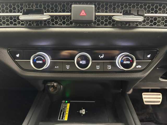 ホンダ ＺＲ－Ｖ ハイブリッド e:HEV Z 兵庫県 2024(令6)年 0.8万km スーパープラチナグレーメタリック 純正メモリナビ(Bluetooth/フルセグ/USB/applecarplay/androidauto)/パワーシート(D+N席)/シートヒーター(D+N席)/メモリーシート/ステアリングヒーター/BOSEサウンド/パワーバックドア/追従型クルーズコントロール/電子パーキングブレーキ/ブレーキホールド/前後ドライブレコーダー/ビルトインETC2.0/純正18インチアルミホイール/純正フロアマット/置くだけ充電/ブラインドスポットモニター/オートライト/オートマチックハイビーム/LEDヘッドライト/LEDフォグライト