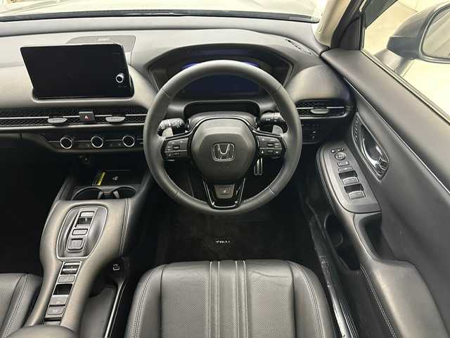 ホンダ ＺＲ－Ｖ ハイブリッド e:HEV Z 兵庫県 2024(令6)年 0.8万km スーパープラチナグレーメタリック 純正メモリナビ(Bluetooth/フルセグ/USB/applecarplay/androidauto)/パワーシート(D+N席)/シートヒーター(D+N席)/メモリーシート/ステアリングヒーター/BOSEサウンド/パワーバックドア/追従型クルーズコントロール/電子パーキングブレーキ/ブレーキホールド/前後ドライブレコーダー/ビルトインETC2.0/純正18インチアルミホイール/純正フロアマット/置くだけ充電/ブラインドスポットモニター/オートライト/オートマチックハイビーム/LEDヘッドライト/LEDフォグライト