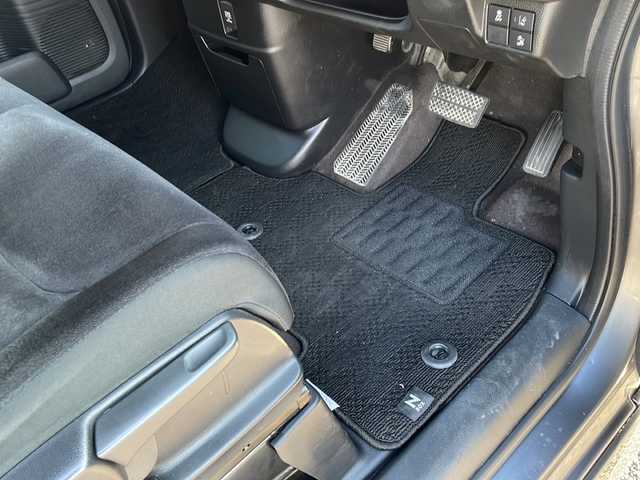 ホンダ Ｎ ＢＯＸ カスタム G L ホンダセンシング 島根県 2019(平31)年 6.8万km シャイニンググレーM 純正Gathers8インチナビゲーション(VXU-185NBi)/フルセグ BT CD DVD/ホンダセンシング/レーダークルーズコントロール/バックカメラ/ドライブレコーダー/ビルトインETC/両側パワースライドドア/LEDヘッドライト/後席サイドサンシェード