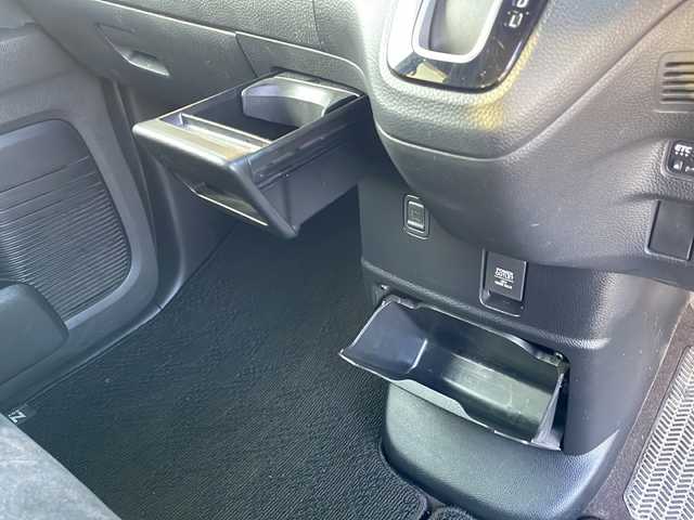 ホンダ Ｎ ＢＯＸ カスタム G L ホンダセンシング 島根県 2019(平31)年 6.8万km シャイニンググレーM 純正Gathers8インチナビゲーション(VXU-185NBi)/フルセグ BT CD DVD/ホンダセンシング/レーダークルーズコントロール/バックカメラ/ドライブレコーダー/ビルトインETC/両側パワースライドドア/LEDヘッドライト/後席サイドサンシェード