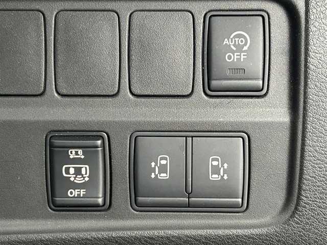 日産 セレナ ハイウェイスターVセレクションⅡ 熊本県 2019(令1)年 5.8万km マルーンレッド 2トーン ワンオーナー　/禁煙車　/純正ナビ（ＣＤ・ＤＶＤ・フルセグ・ＢＴ・ＳＤ・ＵＳＢ）/全周囲カメラ　/純正前方ドライブレコーダー　/純正後席フリップダウンモニター　/ビルトインＥＴＣ　/クルーズコントロール/両側パワースライドドア　/前後クリアランスソナー/アイドリングストップ/衝突軽減ブレーキ/レーンキープアシスト/横滑り防止/純正フロアマット/純正１６インチAW/オートライト/LEDヘッドライト/フォグランプ/スマートキー/プッシュスタート/スペアキー1本/保証書