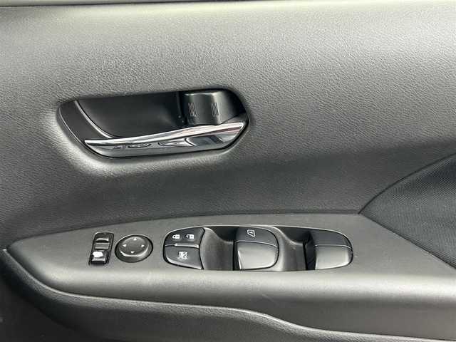 日産 セレナ ハイウェイスターVセレクションⅡ 熊本県 2019(令1)年 5.8万km マルーンレッド 2トーン ワンオーナー　/禁煙車　/純正ナビ（ＣＤ・ＤＶＤ・フルセグ・ＢＴ・ＳＤ・ＵＳＢ）/全周囲カメラ　/純正前方ドライブレコーダー　/純正後席フリップダウンモニター　/ビルトインＥＴＣ　/クルーズコントロール/両側パワースライドドア　/前後クリアランスソナー/アイドリングストップ/衝突軽減ブレーキ/レーンキープアシスト/横滑り防止/純正フロアマット/純正１６インチAW/オートライト/LEDヘッドライト/フォグランプ/スマートキー/プッシュスタート/スペアキー1本/保証書