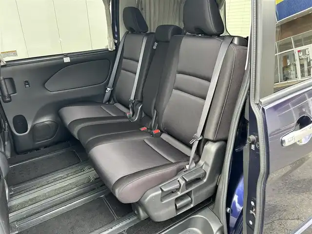 日産 セレナ ハイウェイスター Vセレクション 福島県 2018(平30)年 10.1万km アズライトブルー (株)IDOMが運営する【じしゃロン福島店】の自社ローン専用車両になります。こちらは現金またはオートローンご利用時の価格です。自社ローンご希望の方は別途その旨お申付け下さい/純正ナビ/フルセグＴＶ/ステアリングリモコン/両側パワースライドドア/クルーズコントロール/パーキングアシスト/ドアバイザー/ＥＴＣ/ドライブレコーダー/コーナーセンサー/フリップダウンモニター/革巻きステアリング