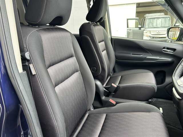 日産 セレナ ハイウェイスター Vセレクション 福島県 2018(平30)年 10.1万km アズライトブルー (株)IDOMが運営する【じしゃロン福島店】の自社ローン専用車両になります。こちらは現金またはオートローンご利用時の価格です。自社ローンご希望の方は別途その旨お申付け下さい/純正ナビ/フルセグＴＶ/ステアリングリモコン/両側パワースライドドア/クルーズコントロール/パーキングアシスト/ドアバイザー/ＥＴＣ/ドライブレコーダー/コーナーセンサー/フリップダウンモニター/革巻きステアリング
