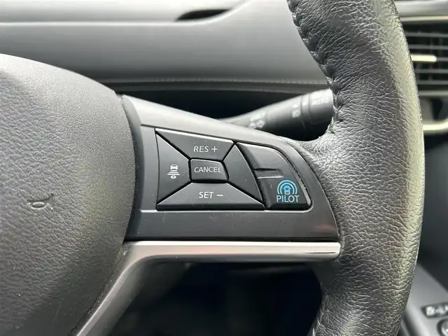 日産 セレナ ハイウェイスター Vセレクション 福島県 2018(平30)年 10.1万km アズライトブルー (株)IDOMが運営する【じしゃロン福島店】の自社ローン専用車両になります。こちらは現金またはオートローンご利用時の価格です。自社ローンご希望の方は別途その旨お申付け下さい/純正ナビ/フルセグＴＶ/ステアリングリモコン/両側パワースライドドア/クルーズコントロール/パーキングアシスト/ドアバイザー/ＥＴＣ/ドライブレコーダー/コーナーセンサー/フリップダウンモニター/革巻きステアリング