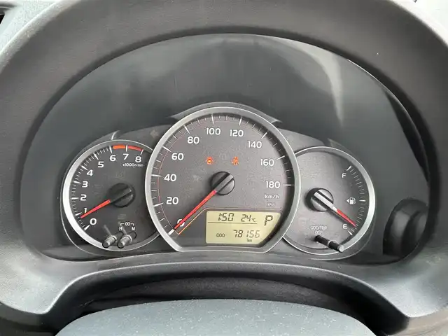 トヨタ ヴィッツ U 長野県 2012(平24)年 7.9万km ホワイトパールクリスタルシャイン ４ＷＤ　/ＰＷ　/ＰＳ　/ＡＵＸ　/ＣＤ　/純正フロアマット　/プッシュスタート　/フルフラットシート　/ＡＢＳ　/Ｗエアバッグ　/オートエアコン　/オートライト　/ブレーキアシスト　/ＵＶカットガラス