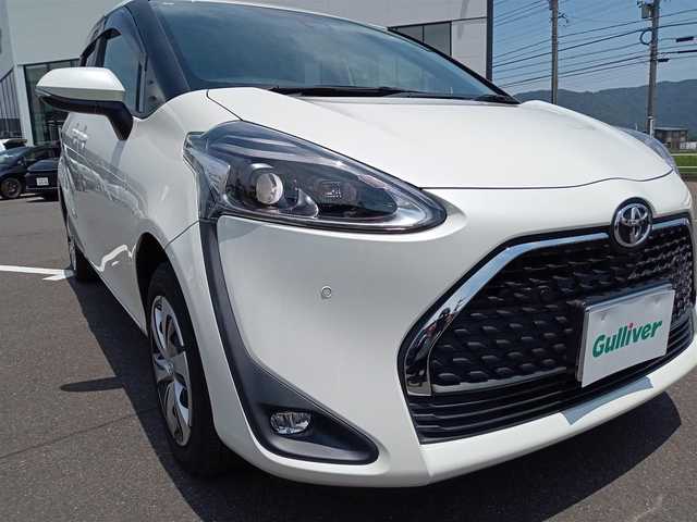 トヨタ シエンタ G クエロ 福井県 2022(令4)年 3.2万km ホワイトパールクリスタルシャイン ワンオーナー車/前席シートヒーター/４WD/ステアリングヒーター/前後コーナーセンサー/ビルトインETC/LEDヘッドライト/Fフォグ/クリアランスソナー/両側パワースライドドア/純正9インチメモリナビ/フルセグテレビ/衝突被害軽減システム/レーンキープアシスト/横滑り防止装置/盗難防止装置/純正ホイルキャップ/ダブルエアバッグ/純正フロアマット/スマートキー