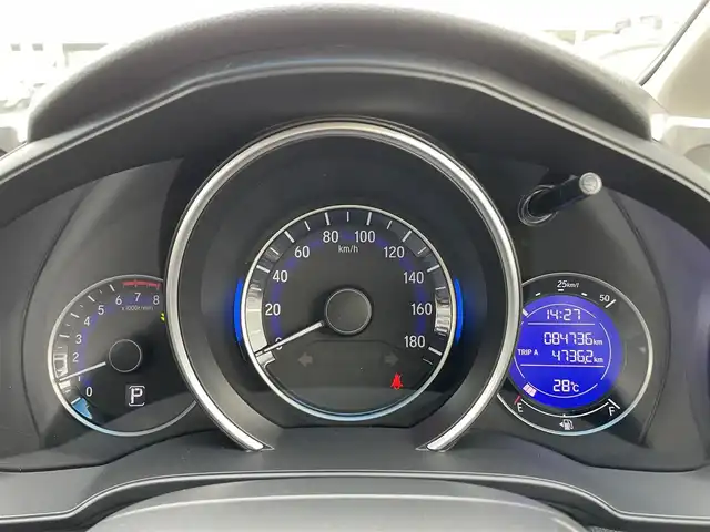 ホンダ フィット 13G Fパッケージ 石川県 2015(平27)年 8.5万km パール 純正メモリーナビ/バックカメラ/スマートキー/プッシュスタート/電動ミラー/ABS/社外アルミホイール&スタッドレス/純正ホイール&夏タイヤ積み込み/ステアリングリモコン