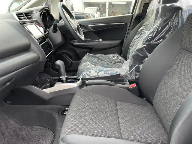 ホンダ フィット 13G Fパッケージ 石川県 2015(平27)年 8.5万km パール 純正メモリーナビ/バックカメラ/スマートキー/プッシュスタート/電動ミラー/ABS/社外アルミホイール&スタッドレス/純正ホイール&夏タイヤ積み込み/ステアリングリモコン