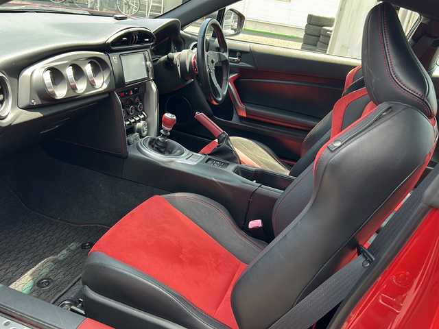 トヨタ ８６ GT リミテッド 東京都 2012(平24)年 4.8万km ライトニングレッド フルセグテレビ/メモリナビ/バックカメラ/プッシュスタート/ETC/TRDエアロ/HKSマフラー/RAYSホイール