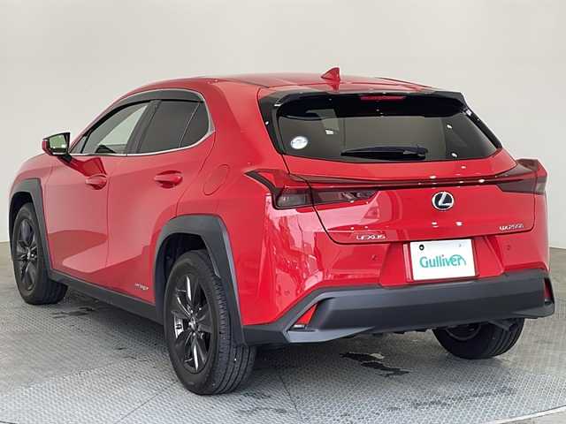 レクサス ＵＸ 250h バージョンC 栃木県 2023(令5)年 4万km マダーレッド 純正メーカーOPナビ/（CD/DVD/フルセグTV/BT）/全方位カメラ/サンルーフ/三眼LEDヘッドライト/Lexus Safety System＋/・パノラミックビューモニター/・レーダークルーズコントロール/・ブラインドスポットモニター/・プリクラッシュセーフティ/・パーキングサポートブレーキ/・クリアランスソナー/・ロードサインアシスト/・オートマチックハイビーム/・レーントレーシングアシスト/前後コーナーセンサー/ETC2.0/前後ドラレコ/パワーバックドア/パワーシート/シートヒーター/メモリーシート/デジタルインナーミラー/オートライト/純正アルミホイール/純正フロアマット