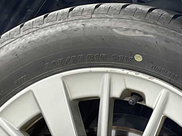 スバル インプレッサ スポーツ 1．6i－LアイサイトSスタイル 広島県 2019(平31)年 3.5万km クリスタルブラックシリカ 禁煙/ディスプレイオーディオ（DMH-SZ700）/レーダークルーズコントロール/衝突被害軽減システム/レーンキープアシスト/レーダークルーズコントロール/コーナーセンサー/LEDヘッドランプ/オートライト/フォグランプ/純正フロアマット/電動パーキングブレーキ/オートブレーキホールド/純正１６インチアルミホイール/ETC/ドライブレコーダー