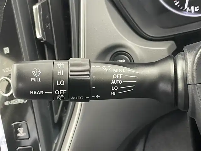 スバル クロストレック ツーリング 埼玉県 2023(令5)年 1万km クリスタルホワイトP 純正１１．６インチナビ　３６０度ビューモニター　レーダークルーズコントロール　ステアリングヒーター　ルーフレール　シートヒーター　パドルシフト　ＬＥＤヘッドライト　Ｂｌｕｅｔｏｏｔｈ　地デジＴＶ
