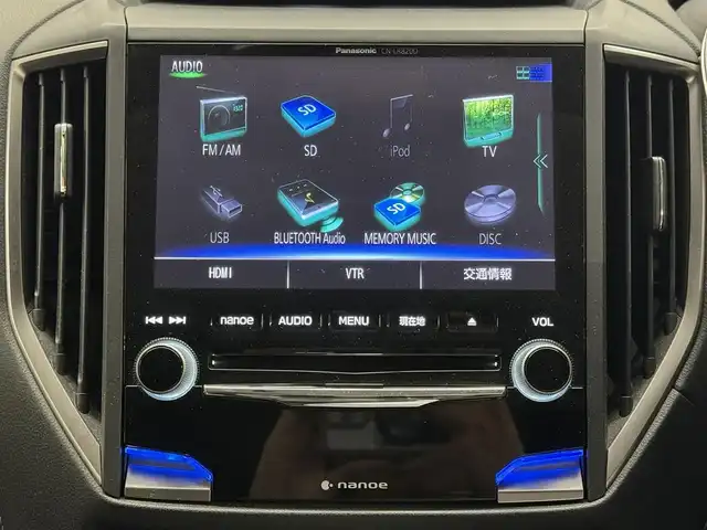 スバル インプレッサ スポーツ 2．0i－S アイサイト 三重県 2017(平29)年 1.4万km ダークグレーメタリック ガソリン/FF/MTモード付フロアCVT/純正 8インチナビ CN-LR820D/（FM/AM/SD/iPod/TV/USB/Bluetooth/MEMORY MUSIC/CD/DVD/HDMI/VTR）/ETC/アイサイト/・プリクラッシュブレーキ/・アクティブレーンキープ（車線中央維持）/・全車速追従/定速クルーズコントロール/・後退速度リミッター/・先行車発進お知らせ機能/・ヒルスタートアシスト/装備/・8wayパワーシート（D/N）/・左右独立オートエアコン/・オートライト/・ステアリング連動ヘッドライト（SRH）/・LEDヘッドライト/・オートワイパー/・パドルシフト/・電子パーキングブレーキ/・プッシュスタート/・充電用USBジャックx2/・純正18インチアルミホイール/・冬用タイヤ付属（17インチアルミホイール付）/・スマートキーx2/・保/取/ナビ取/など