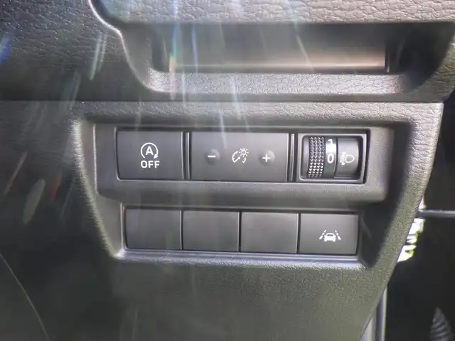 三菱 トライトン GSR 千葉県 2024(令6)年 0.1万km ダイヤモンドブラックマイカ e-Assist/・衝突被害軽減ブレーキシステム（FCM）/・車線逸脱警報システム（LDW）/・誤発進抑制機能（前進＆後退時）（UMS）/・オートマチックハイビーム[AHB]/ブラックレザーシート/前席パワーシート/シートヒーター/純正コネクトナビ/地デジTV/【Bluetooth接続】/マルチアラウンドモニター/ドライブレコーダー（前後撮影）/革巻きステアリング/ステアリングヒーター/ステアリングスイッチ/ETC（2.0）/LEDヘッドライト/フォグライト/ウインカーミラー/コーナーセンサー/純正18インチアルミホイル/サイド/カーテン/ニーエアバッグ/キーレスオペレーションシステム
