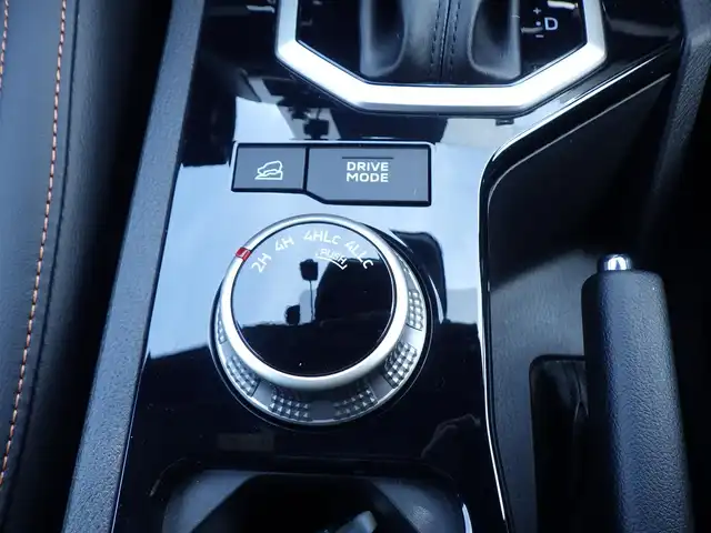 三菱 トライトン GSR 千葉県 2024(令6)年 0.1万km ダイヤモンドブラックマイカ e-Assist/・衝突被害軽減ブレーキシステム（FCM）/・車線逸脱警報システム（LDW）/・誤発進抑制機能（前進＆後退時）（UMS）/・オートマチックハイビーム[AHB]/ブラックレザーシート/前席パワーシート/シートヒーター/純正コネクトナビ/地デジTV/【Bluetooth接続】/マルチアラウンドモニター/ドライブレコーダー（前後撮影）/革巻きステアリング/ステアリングヒーター/ステアリングスイッチ/ETC（2.0）/LEDヘッドライト/フォグライト/ウインカーミラー/コーナーセンサー/純正18インチアルミホイル/サイド/カーテン/ニーエアバッグ/キーレスオペレーションシステム