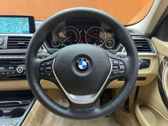 ＢＭＷ ３２０ｄ ラグジュアリー 千葉県 2016(平28)年 2.7万km インペリアル・ブルー・ブリリアント・エフェクト ＡＣＣ　/ベージュ革　/ナビ　/Ｂｌｕｅｔｏｏｔｈ接続　/Ｂカメラ　/シートヒーター　/パークディスタンス　/コンフォートアクセス　/ＬＥＤヘッドライト　/衝突軽減Ｂ　/ＬＫＡ　/純正ドラレコ　/ＥＴＣ　/禁煙車
