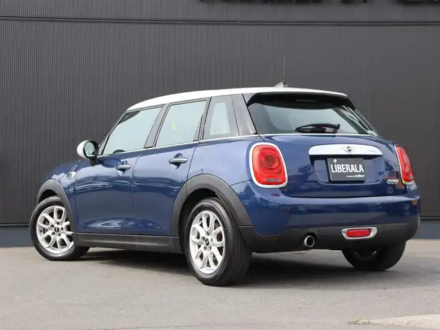 ＭＩＮＩ ＢＭＷ ミニ クーパー 長野県 2015(平27)年 5.6万km 紺 純正ナビ　/Ｂｌｕｅｔｏｏｔｈ　/純正１６ＡＷ　/横滑り防止　/アイドリングストップ　