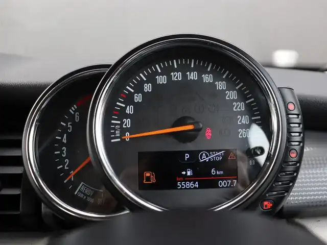 ＭＩＮＩ ＢＭＷ ミニ クーパー 長野県 2015(平27)年 5.6万km 紺 純正ナビ　/Ｂｌｕｅｔｏｏｔｈ　/純正１６ＡＷ　/横滑り防止　/アイドリングストップ　