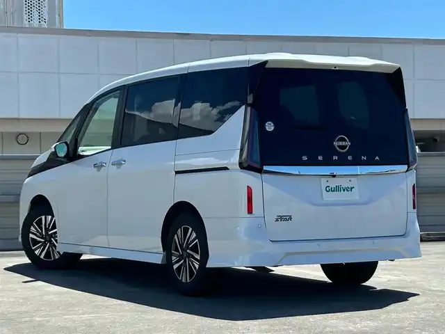 日産 セレナ ハイウェイスター V 静岡県 2023(令5)年 6万km プリズムホワイト 純正12.3型ナビ/フルセグTV/アラウンドビューモニター/Bluetooth/USB/デジタルインナーミラー/ビルトイン２．０ETC/パドルシフト/BSW/プロパイロット/RCTA/コーナーセンサー/両側パワースライドドア/保証書/スペアキー1本/プッシュスタート