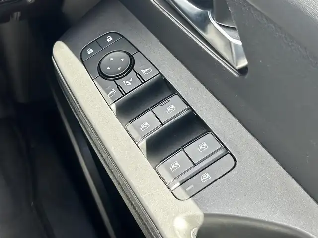 日産 セレナ ハイウェイスター V 静岡県 2023(令5)年 6万km プリズムホワイト 純正12.3型ナビ/フルセグTV/アラウンドビューモニター/Bluetooth/USB/デジタルインナーミラー/ビルトイン２．０ETC/パドルシフト/BSW/プロパイロット/RCTA/コーナーセンサー/両側パワースライドドア/保証書/スペアキー1本/プッシュスタート