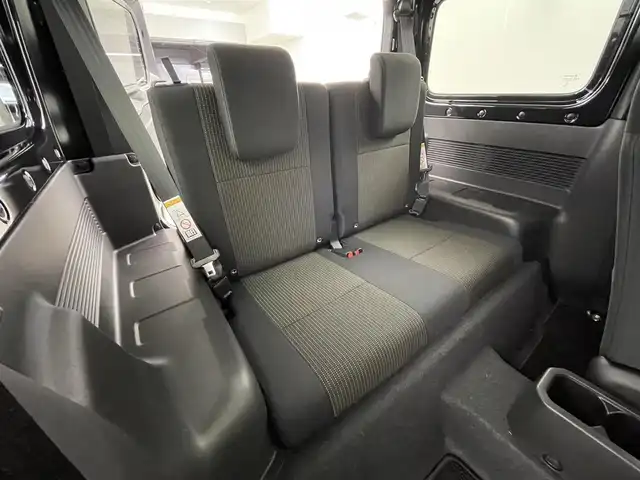 スズキ ジムニー XC 埼玉県 2025(令7)年 0.1万km未満 ブルーイッシュブラックパール3 届け出済み未使用車　登録時走行距離36km/スズキセーフティサポート/・デュアルセンサーブレーキサポート/・車線逸脱警報機能/・ふらつき警報機能/・先行車発進お知らせ機能/・ハイビームアシスト/・標識認識/クルーズコントロール/前席シートヒーター/LEDヘッドライト/フォグランプ/純正アルミホイール/純正フロアマット/ダウンヒルアシストコントロール/プッシュスタート/スマートキー