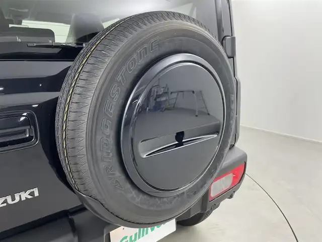 スズキ ジムニー XC 埼玉県 2025(令7)年 0.1万km未満 ブルーイッシュブラックパール3 届け出済み未使用車　登録時走行距離36km/スズキセーフティサポート/・デュアルセンサーブレーキサポート/・車線逸脱警報機能/・ふらつき警報機能/・先行車発進お知らせ機能/・ハイビームアシスト/・標識認識/クルーズコントロール/前席シートヒーター/LEDヘッドライト/フォグランプ/純正アルミホイール/純正フロアマット/ダウンヒルアシストコントロール/プッシュスタート/スマートキー