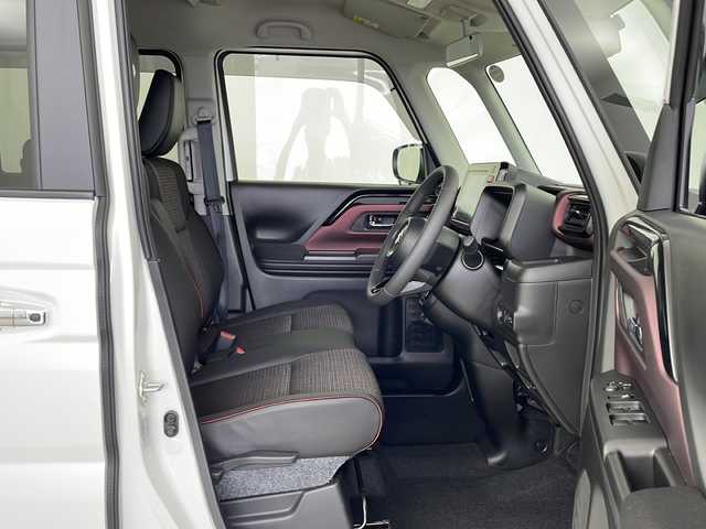 スズキ スペーシア カスタム HYBRID XS 鹿児島県 2025(令7)年 0.2万km ピュアホワイトP 衝突軽減ブレーキ/純正ディスプレィオーディオ/ナビ Bluetooth Android AUTO Apple CarPlay/全方位カメラ/フルセグTV/両側電動スライドドア/ハーフレザーシート/前席シートヒーター /LEDヘッドライト/フォグライト /レーダークルーズコントロール/オートライトコントロール/ヘッドアップディスプレィ/純正15インチアルミホイール/革巻きステアリング/ステアリングヒーター/電子パーキング/純正ドアバイザー/スマートキー×2/エンジンプッシュスタート/保証書
