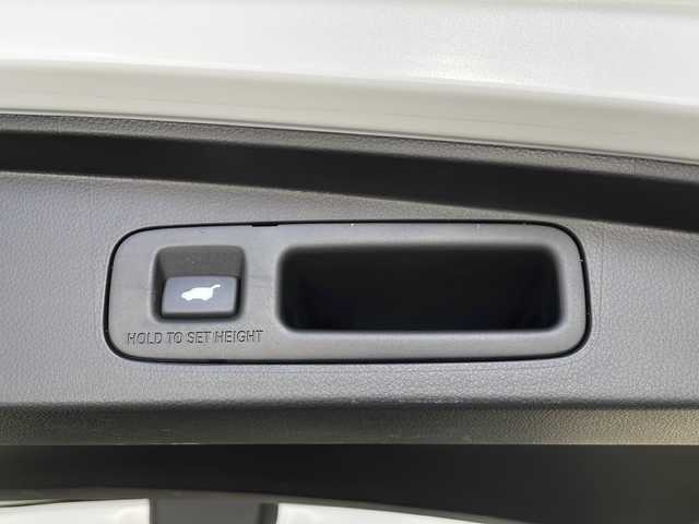 ホンダ ステップワゴン スパーダ 長野県 2023(令5)年 3.7万km プラチナホワイトパール 4WD/純正メモリナビ&フルセグTV&CD&DVD&USB&BT/ホンダセンシング/アダプティブクルーズコントロール/レーンキープアシスト/車線逸脱警報/衝突軽減ブレーキ/ブラインドスポットモニター/標識認識機能/社外前方ドライブレコーダー/両側パワースライドドア/ハーフレザーシート/ステアリングスイッチ/2列目サンシェード/バックカメラ/ETC/LEDヘッドライト/オートライト/フロントフォグランプ/電動格納ミラー/ウィンカーミラー/ドアミラーヒーター/電動ホールド/ブレーキホールド/純正16インチAW装着/純正フロアマット/プッシュスタート/スマートキー