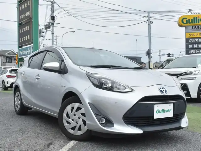 トヨタ アクア 神奈川県 2019(令1)年 5.6万km シルバーM ワンオーナー/純正メモリナビ/Bluetooth/バックカメラ/地デジTV/ドラレコ/ETC/ドアバイザー/純正フロアマット/保証書/スペアスマートキー/記録簿（R2 3 6 7）