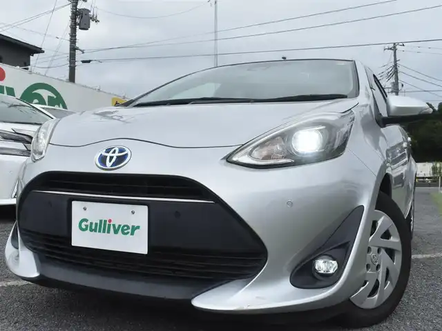 トヨタ アクア 神奈川県 2019(令1)年 5.6万km シルバーM ワンオーナー/純正メモリナビ/Bluetooth/バックカメラ/地デジTV/ドラレコ/ETC/ドアバイザー/純正フロアマット/保証書/スペアスマートキー/記録簿（R2 3 6 7）