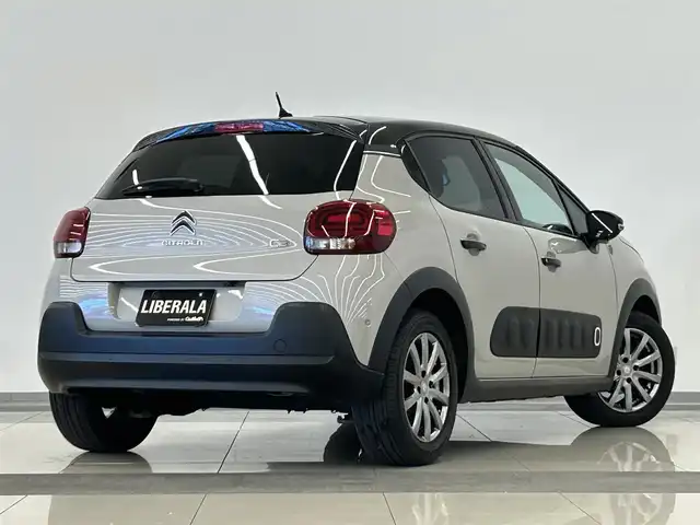 シトロエン Ｃ３ シャイン 岡山県 2018(平30)年 3.2万km グレー 純正ディスプレイオーディオ/バックカメラ/AppleCarplay/クルーズコントロール/レーンキープアシスト/アクティブセーフティブレーキ/疲労検知システム/インテリジェントハイビーム/ブラインドスポットミニター/LEDヘッドライト/シトロエン　コネクティッドカム/社外１６インチアルミホイール