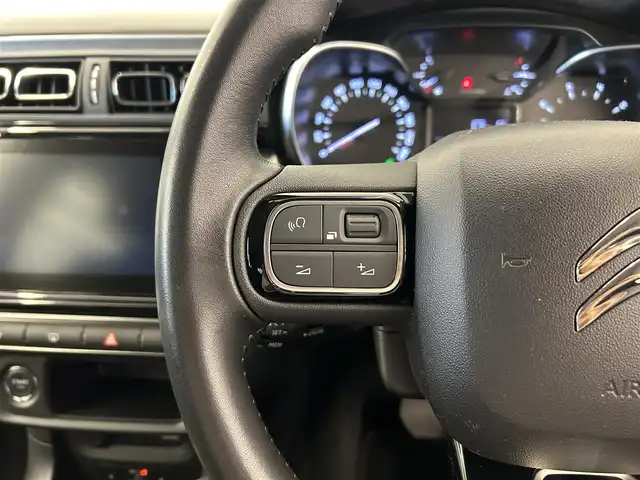 シトロエン Ｃ３ シャイン 岡山県 2018(平30)年 3.2万km グレー 純正ディスプレイオーディオ/バックカメラ/AppleCarplay/クルーズコントロール/レーンキープアシスト/アクティブセーフティブレーキ/疲労検知システム/インテリジェントハイビーム/ブラインドスポットミニター/LEDヘッドライト/シトロエン　コネクティッドカム/社外１６インチアルミホイール