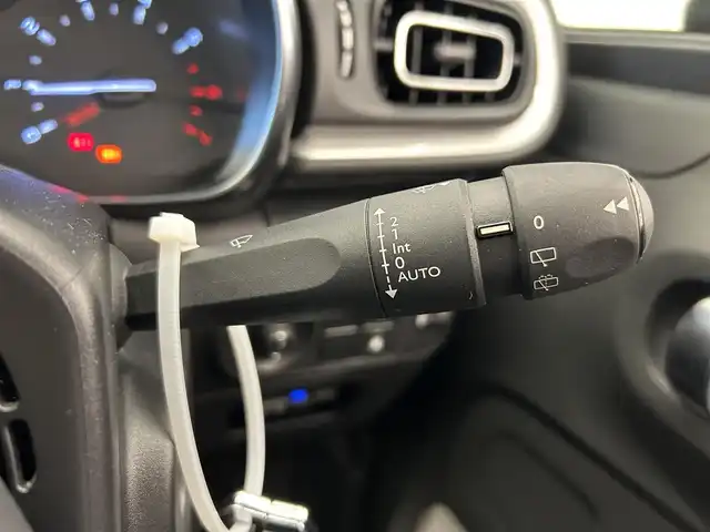 シトロエン Ｃ３ シャイン 岡山県 2018(平30)年 3.2万km グレー 純正ディスプレイオーディオ/バックカメラ/AppleCarplay/クルーズコントロール/レーンキープアシスト/アクティブセーフティブレーキ/疲労検知システム/インテリジェントハイビーム/ブラインドスポットミニター/LEDヘッドライト/シトロエン　コネクティッドカム/社外１６インチアルミホイール