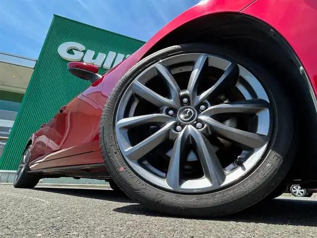 マツダ マツダ３ファストバック XD バーガンディセレクション 宮城県 2020(令2)年 3.5万km ソウルレッドクリスタルM スマートブレーキサポート/AT誤発進抑制制御/全車速追従機能付レーダークルーズコントロール/クルージングトラフィックサポート/車線逸脱警報システム/レーンキープアシスト/前後側方接近車両検知/ブラインドスポットモニタリング/交通標識認識システム/パーキングセンサー/ドライバーアテンションアラート/ヘッドアップディスプレイ/マツダコネクト8.8インチセンターディスプレイ/・CD/DVD/・Bluetooth/・フルセグTV/・USB/HDMI/バックカメラ/ビルトインETC/レッドパーフォレーション革シート/運転席メモリー機能付パワーシート/前席シートヒーター/革巻きステアリング/ステアリングヒーター/ステアリングスイッチ/パドルシフト/アダプティブLEDヘッドランプ/オートライト/スマートキー＆プッシュスタート/スペアキー1本/電動パーキングブレーキ/ブレーキホールド/電動格納ミラー/純正18インチAW/純正フロアマット/トノカバー/W/サイド/カーテンエアバッグ