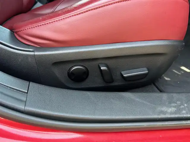 マツダ マツダ３ファストバック XD バーガンディセレクション 宮城県 2020(令2)年 3.5万km ソウルレッドクリスタルM スマートブレーキサポート/AT誤発進抑制制御/全車速追従機能付レーダークルーズコントロール/クルージングトラフィックサポート/車線逸脱警報システム/レーンキープアシスト/前後側方接近車両検知/ブラインドスポットモニタリング/交通標識認識システム/パーキングセンサー/ドライバーアテンションアラート/ヘッドアップディスプレイ/マツダコネクト8.8インチセンターディスプレイ/・CD/DVD/・Bluetooth/・フルセグTV/・USB/HDMI/バックカメラ/ビルトインETC/レッドパーフォレーション革シート/運転席メモリー機能付パワーシート/前席シートヒーター/革巻きステアリング/ステアリングヒーター/ステアリングスイッチ/パドルシフト/アダプティブLEDヘッドランプ/オートライト/スマートキー＆プッシュスタート/スペアキー1本/電動パーキングブレーキ/ブレーキホールド/電動格納ミラー/純正18インチAW/純正フロアマット/トノカバー/W/サイド/カーテンエアバッグ
