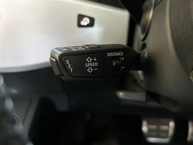 アウディ Ａ４ アバント 40TFSIマイスターシュトック 茨城県 2020(令2)年 1.3万km ミトスブラックメタリック 特別仕様車/マトリクスLEDライト/左右後席独立オートエアコン/純正18インチアルミホイール/純正メモリーナビ/【Bluetooth/USB/TV/AUX/CD/DVD】/アラウンドビューモニター/純正前後ドライブレコーダー/前後バンパーソナー/純正18インチアルミホイール/パークアシスト/アダプティブクルーズコントロール/レザーシート/前席パワーシート（D席メモリ付）/前席シートヒーター/革巻きステア/ノブ/パドルシフト/バーチャルコックピッド/オートワイパー/パワーバックドア/ETC2.0/プッシュスタートシステム/W/サイド/カーテンエアバッグ/ABS